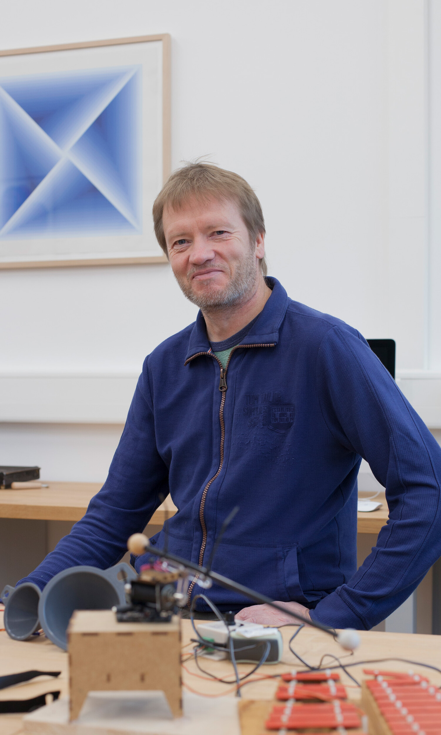 Foto von Reinhold Heming, Head of the Electromechanical Workshop Kommunikationsdesign Folkwang