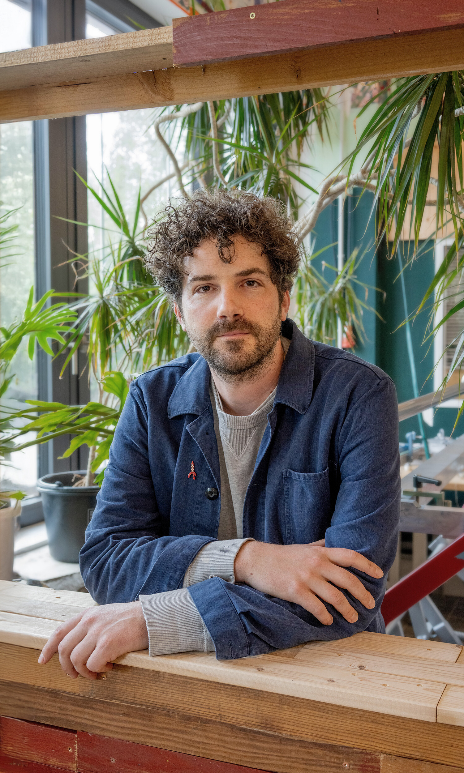 Foto von Thomas Kühnen, Head of the Screen Printing Workshop Kommunikationsdesign Folkwang