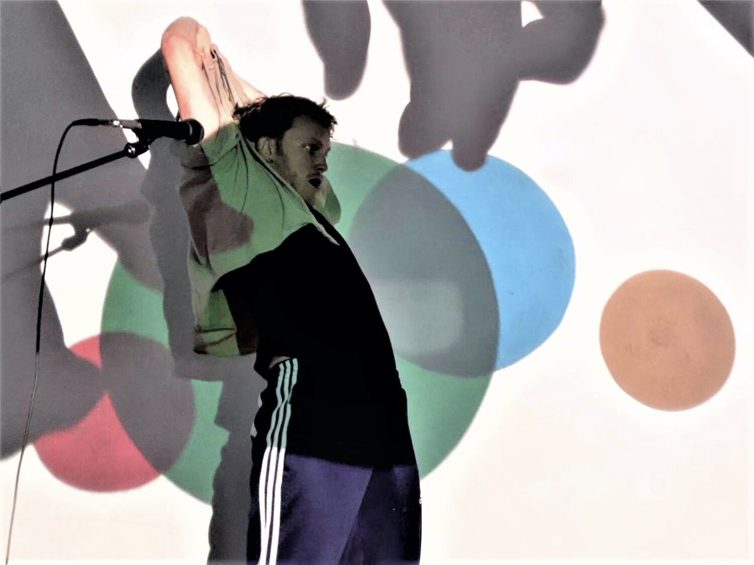 Ich bin Kreis / Kathrin Lewis